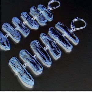 Rare. Freshwater Pearls Biwa Japan Dangle Earrings 7.7 grams